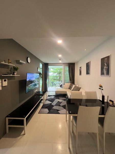 Sanctuary Wangomat 2 BR 2 BA, 예약 아파트 North Pattaya 파타야