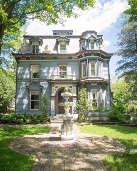 The Bevin House B&B, 예약 베드 앤드 브렉퍼스트 East Hampton Connecticut