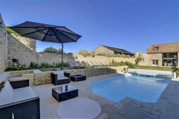 Incroyable villa à Amponville avec piscine privée, 예약 빌라 암퐁빌 일드 프랑스