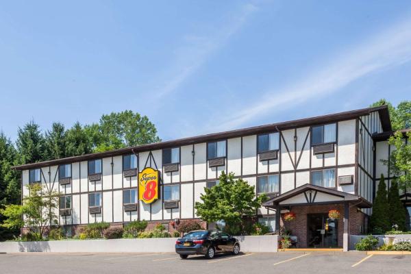 Super 8 Norwich, 예약 호텔 Bainbridge 뉴욕주