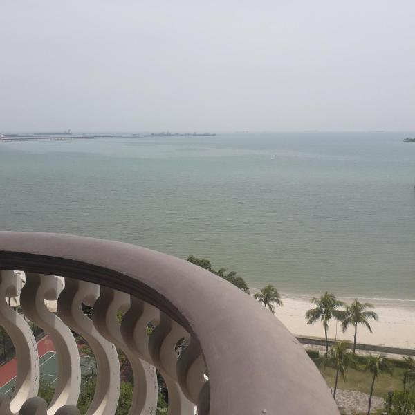 Cozy Seaview Glory Beach Resort ANC, 예약 아파트 포트딕슨 수영장이 있는 호텔, 수영장