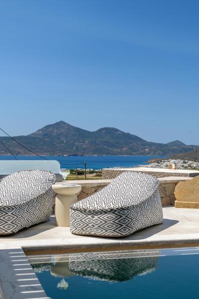 Hilltop Suites Milos