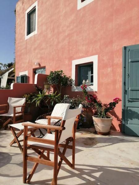 CASA DEI MELOGRANI at Vourlidia Leros, 예약 휴가용 주택 Vromolithos Leros