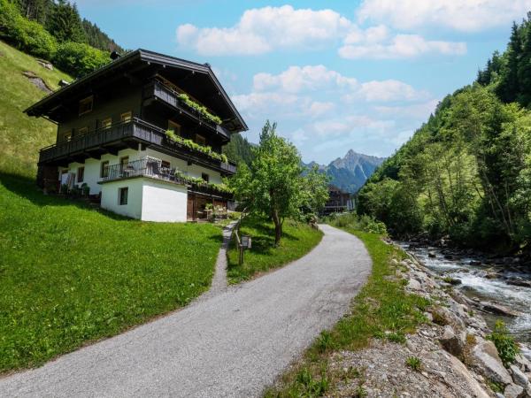 Chalet in Tirol by Zillertal Ski Slopes, 예약 샬레 메이른호픈 Mayrhofen-Hippach