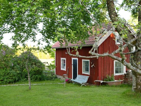 2 person holiday home in NÄSSJÖ, 예약 휴가용 주택 Nässjö 욘코핑