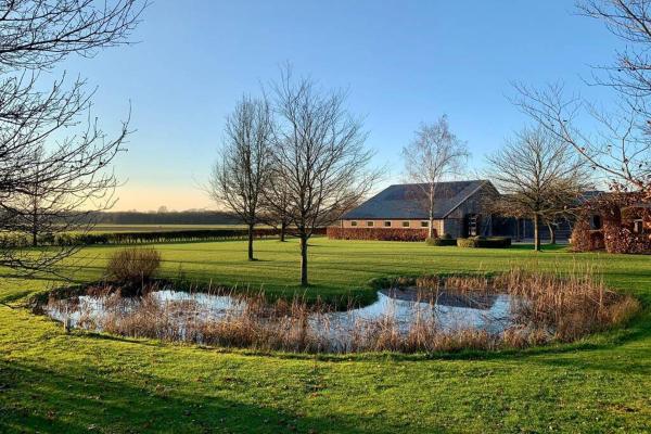 Karibu de Stallen (met Sauna en Stoom douche), 예약 휴가용 주택 Daarle Overijssel