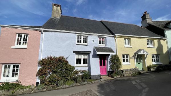The Nook - Charming cottage, modern living with original features, perfect private garden, 예약 휴가용 주택 Dittisham 주차 가능 호텔, 주차장