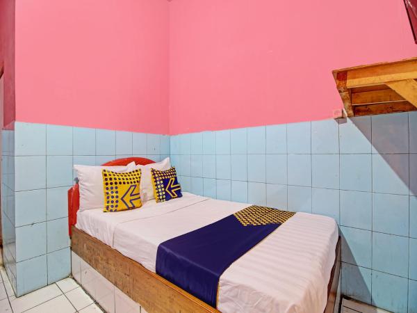 Hotel O 4 Saudara Hotel, 예약  세마랑 자바 중심부