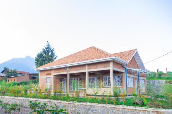 Future4Kids Kinigi Guest House By Isange paradise resort, 예약  Kinigi 호텔...