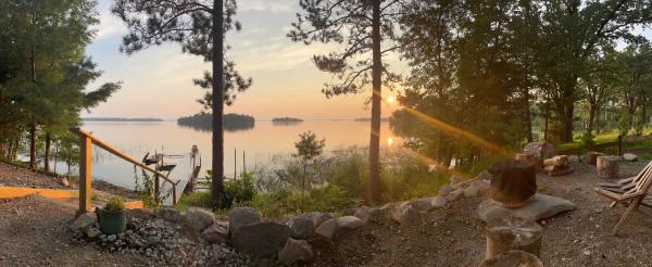 Gorgeous Views, Fishing at Private Cabin on Pelican Lake, Orr MN, 예약  Orr Minnesota