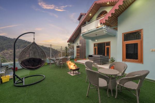 The Corner House I Pet friendly & Serviced Villa I Open Air Lawn & Plunge Pool I Bonfire I Dance I Music I Full Party I Kasauli By Exotic Stays, 예약  Kasauli 