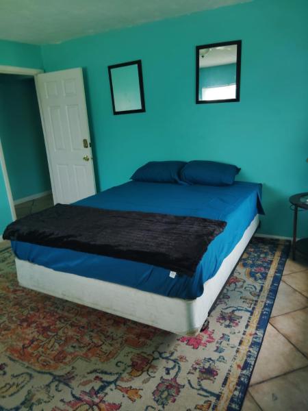 GpL 5544 Cozy Getaway with Bright Colors & Full Kitchen, 예약  포트마이어스 Fort Myers Area