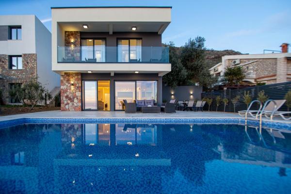 Villa Aurora Azure - Luxury Infinity Pool Resort, 예약  Katun-Rezevici 부드바 지방 자치제