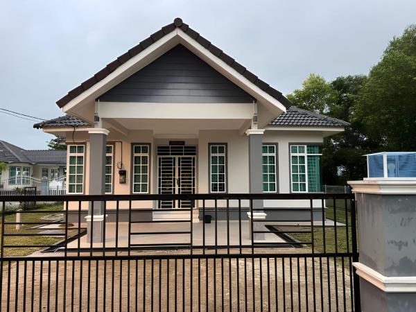 ANJUNG SARA Homestay, 예약  Pasir Puteh 켈란탄