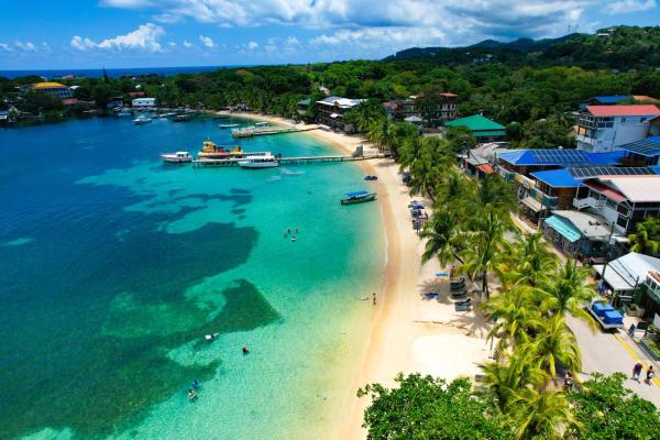 Villa con piscina privada, West Bay Roatan, 예약  Coxen Hole 로아탄 섬
