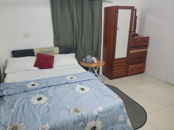 Shalom Home Stay, 예약  난디 
