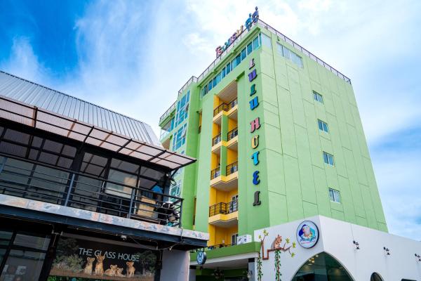 Lulu Hotel at The Glasshouse Lion Café, 예약  Ban Sire 푸켓