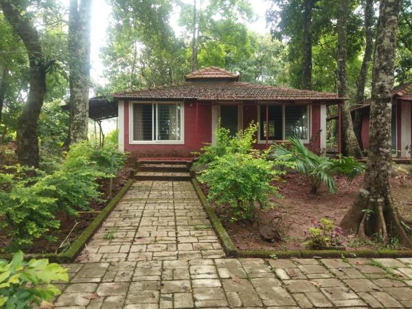 Friendz Homestay Sakleshpur, 예약  Sakleshpur 