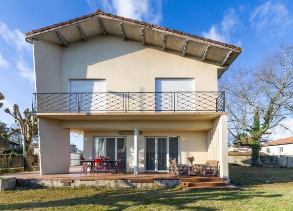 Villa Amistad - centre - parking - jardin - lave linge et vaisselle, 예약  몽드마르상 Landes