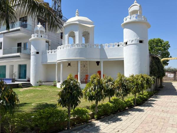 Ashoka Resort, 예약  Begusarai 