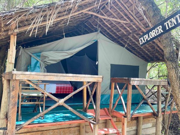 Maasai Simba Camp, 예약 리조트 빌리지 Nakuru 수영장 있는 호텔, 수영장