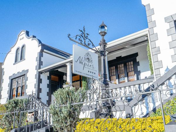 Sir Napier Boutique Guest House, 예약  Napier Overberg