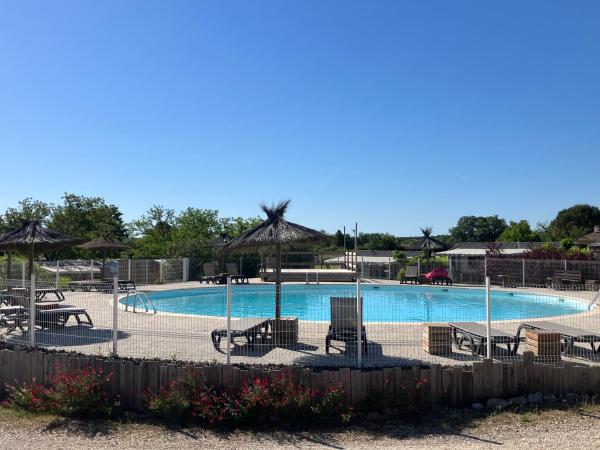 Camping familial 3 Etoiles avec piscine Carrefour de lArdèche, 예약  Saint-Remeze Ardèche