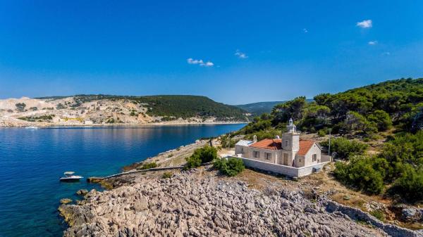 Phenomenal Pucisca Villa Lighthouse St Nicholas 2 Bedrooms Floor Heating, 예약  Pucisca Brac