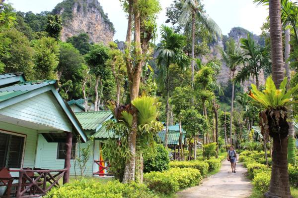 Chill Out Bar and Jungle Bungalows, 예약  Tonsai Beach 