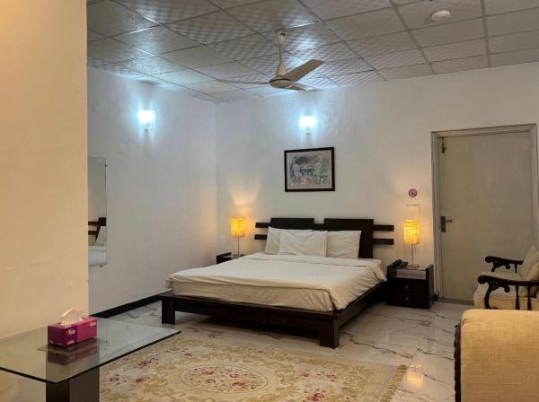 Capital Grande Guest House, 예약  Islāmābād 파키스탄