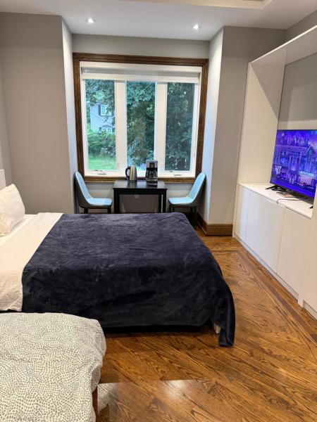 Modern House in Toronto, 예약  North York 토론토