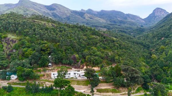 Rock N Brook Resort Kanthalloor, 예약  Idukki 
