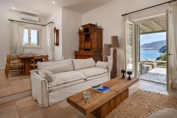 Horizon Beach House by Andros Villas Collection, 예약  Andros Island South Aegean