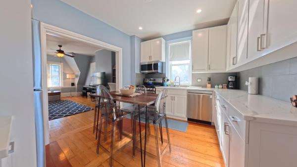Brookline Village 2-Bed Near Longwood, MBTA, WD, 예약  Brooklyn 보스톤