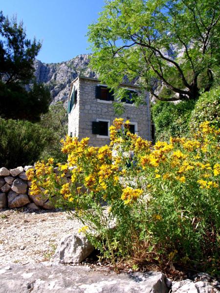 Holiday Home Dalmatinska Kuća, 예약 휴가용 주택 마카르스카 Biokovo Nature Park